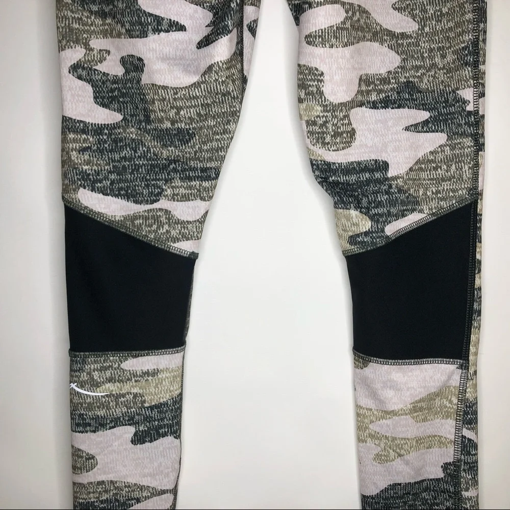 GOTTEX women’s athletic leggings in camo green and white w/black mesh de… - Picture 2 of 10